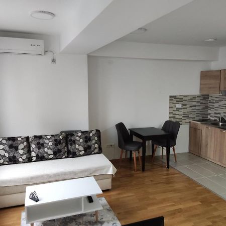 Sarah - City Apartment Skopje Exterior foto